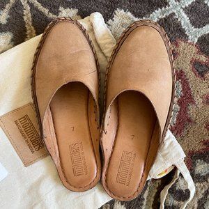 Mohinders Heritage Solid Slide in Honey